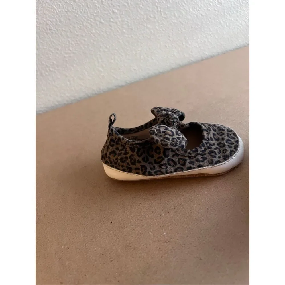 Baby gap Leopard print  and first steps Sandals